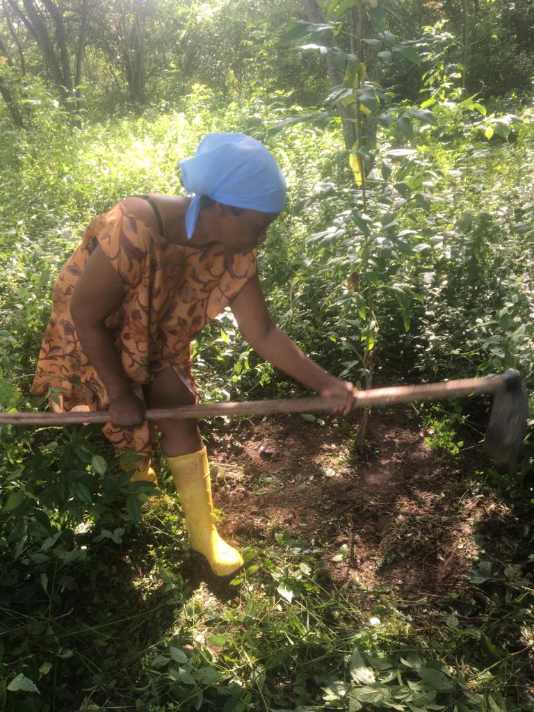 Mujeres afrocolombianas tejiendo